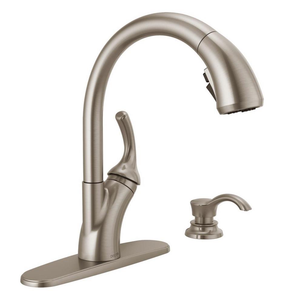 Delta Grant Single Handle Pull Out Sprayer Kitchen Faucet In