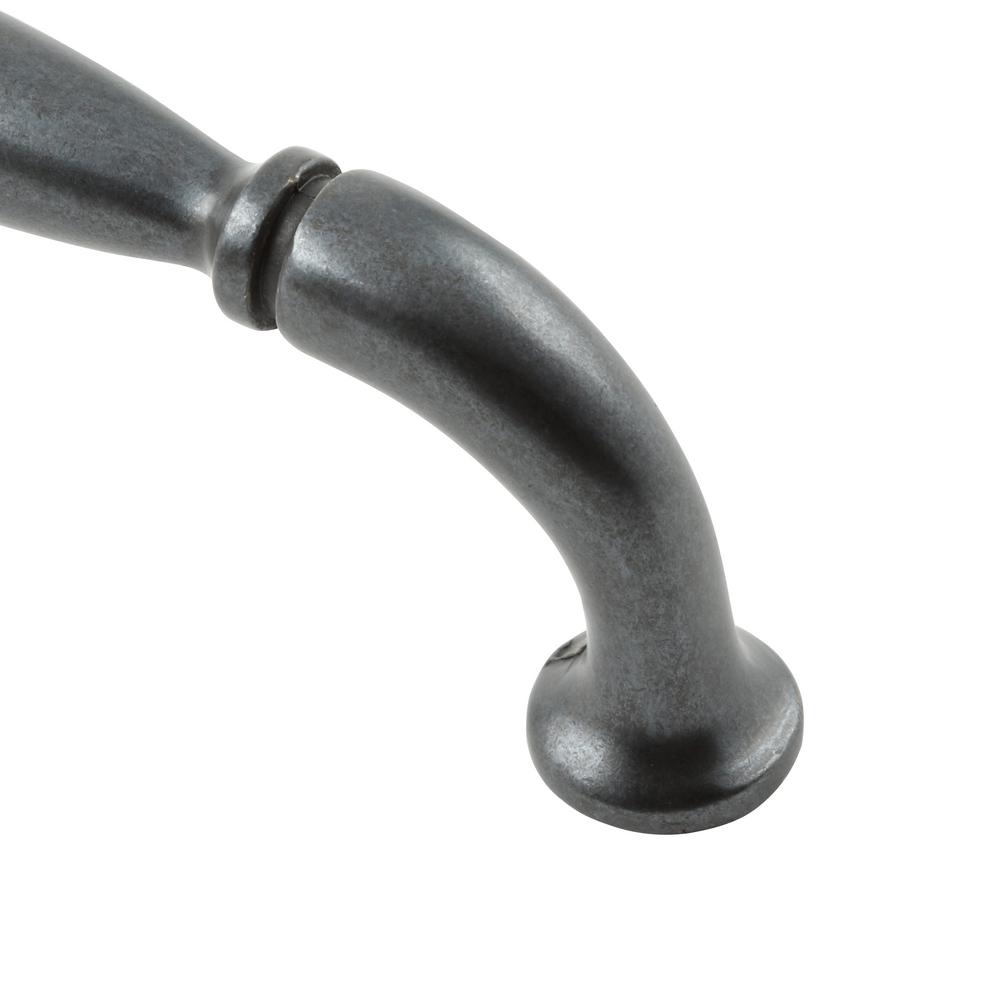 Cabinet pull boasting vintage-inspired detailing