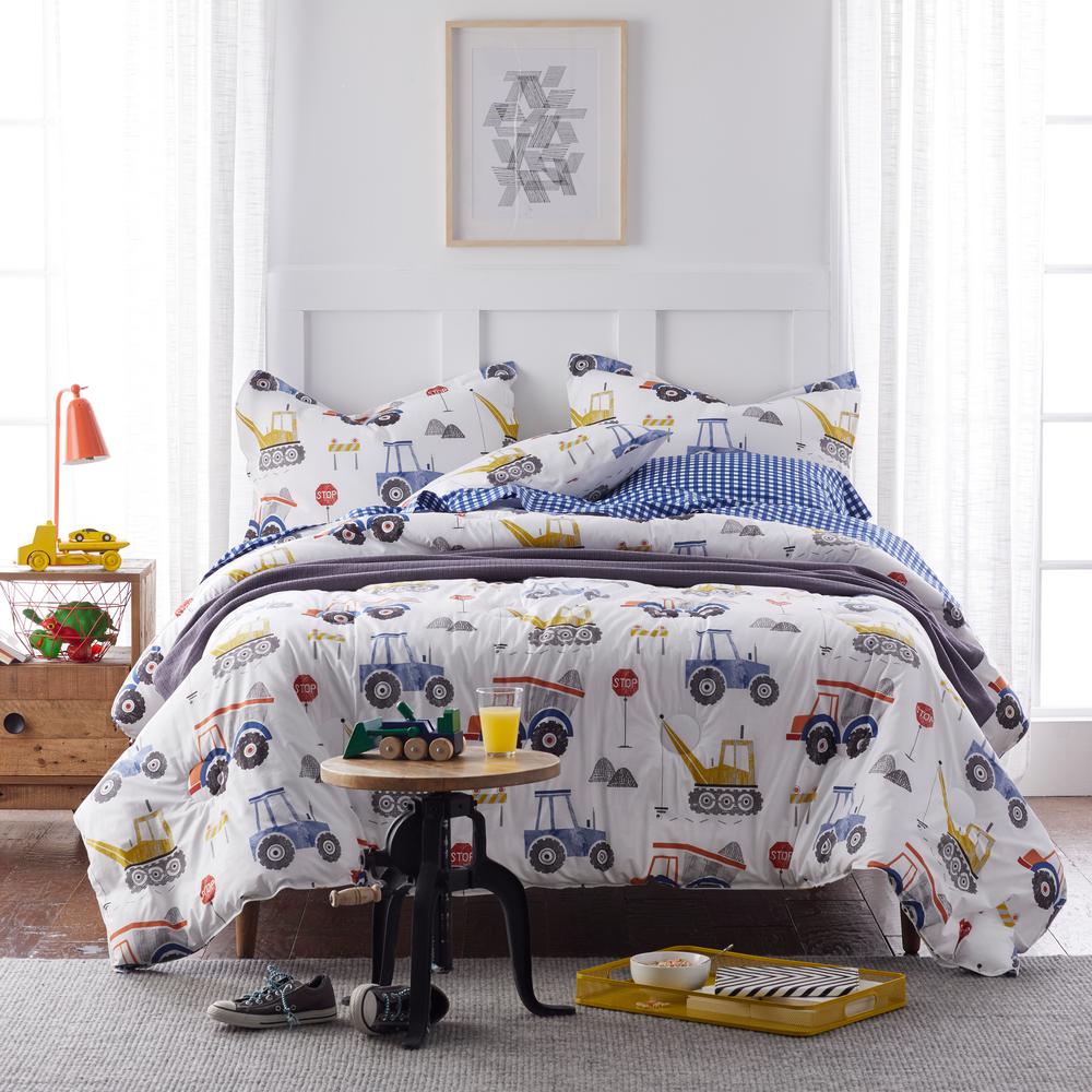 Company Kids By The Company Store Construction Zone Multicolored Graphic Organic Cotton Percale Twin Comforter 30336e T Multi The Home Depot