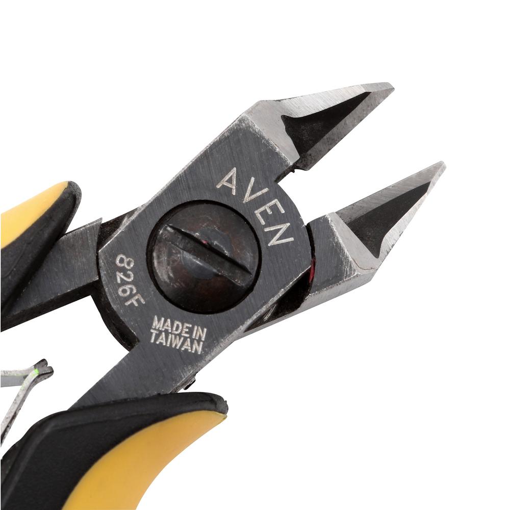 Cutters outfitted with forged steel blades for durability Cutters outfitted with forged steel blades for durability