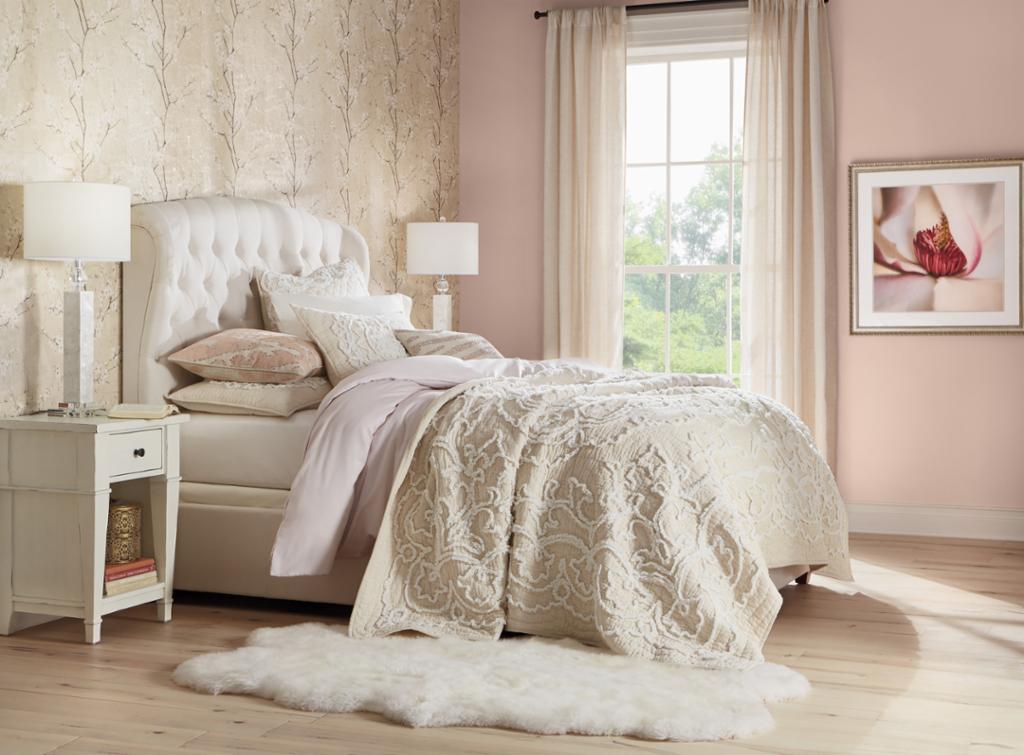 Classic Glamour Suite – Bedroom – The Home Depot