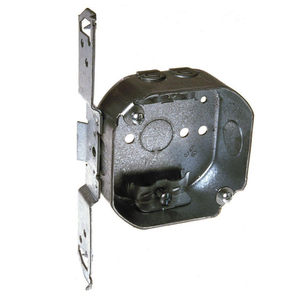 RACO 4 in. Octagon Box, 11/2 in. Deep with NMSC Cable Clamps and TS