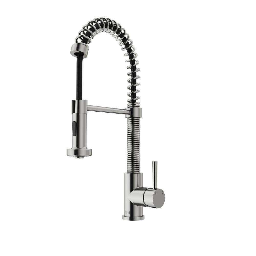 VIGO Single Handle Pull Out Sprayer Kitchen Faucet In Stainless