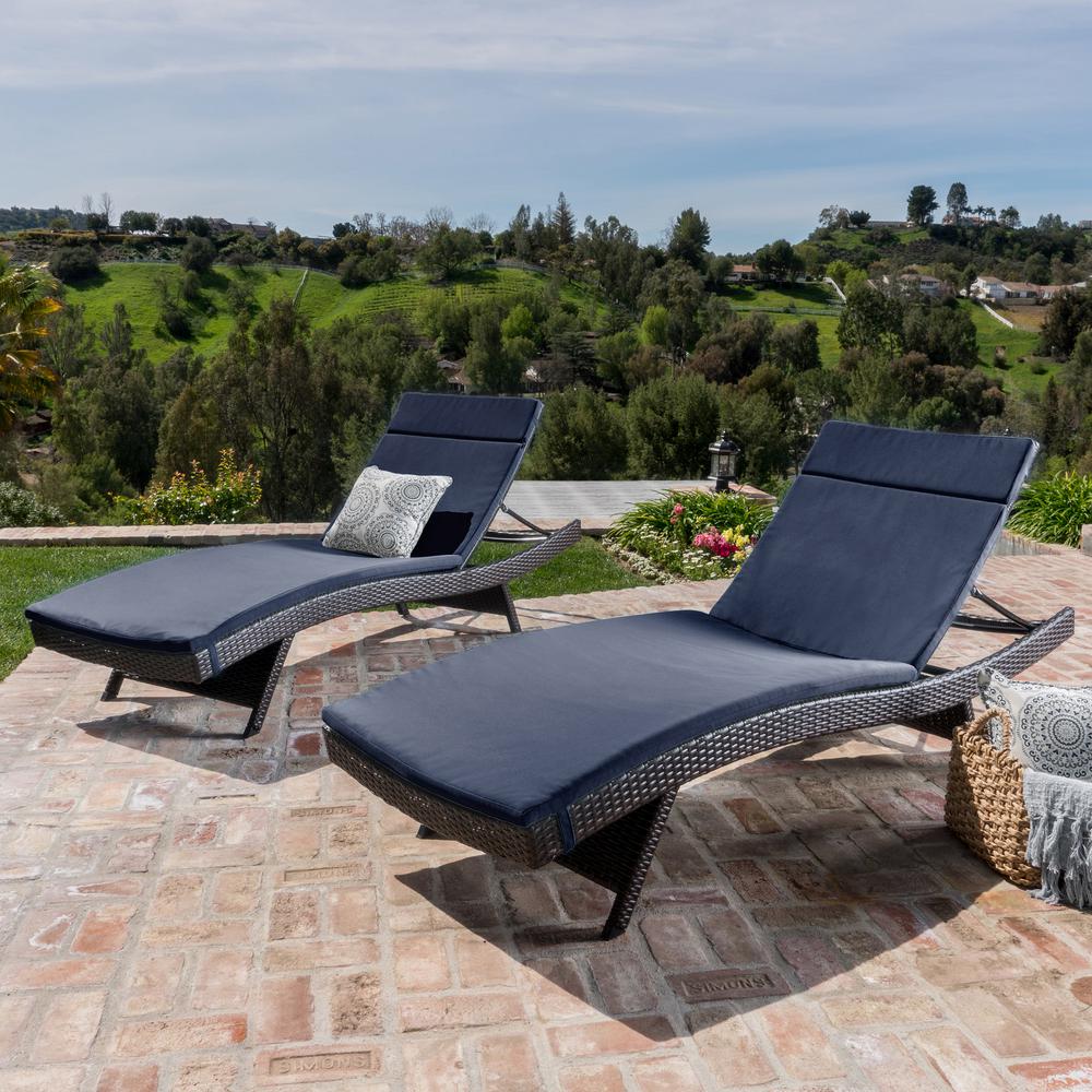 Salem Multi-Brown 4-Piece Wicker Outdoor Chaise Lounge with Navy Blue