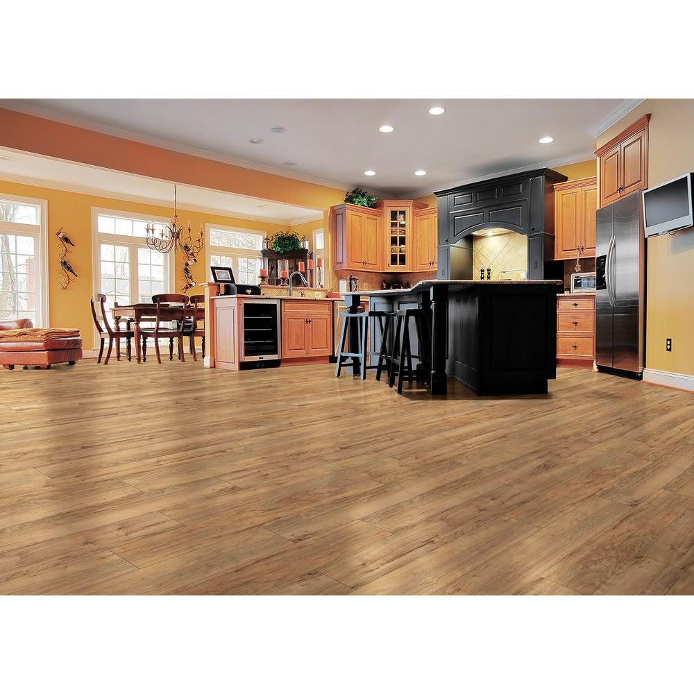 Trafficmaster Lakes Pecan 7 Mm Thick X 2 3 In Wide 50 5 8 Length Laminate Flooring 24 17 Sq Ft Case 35947 The Home Depot Trafficmaster Lakes Pecan 7 Mm