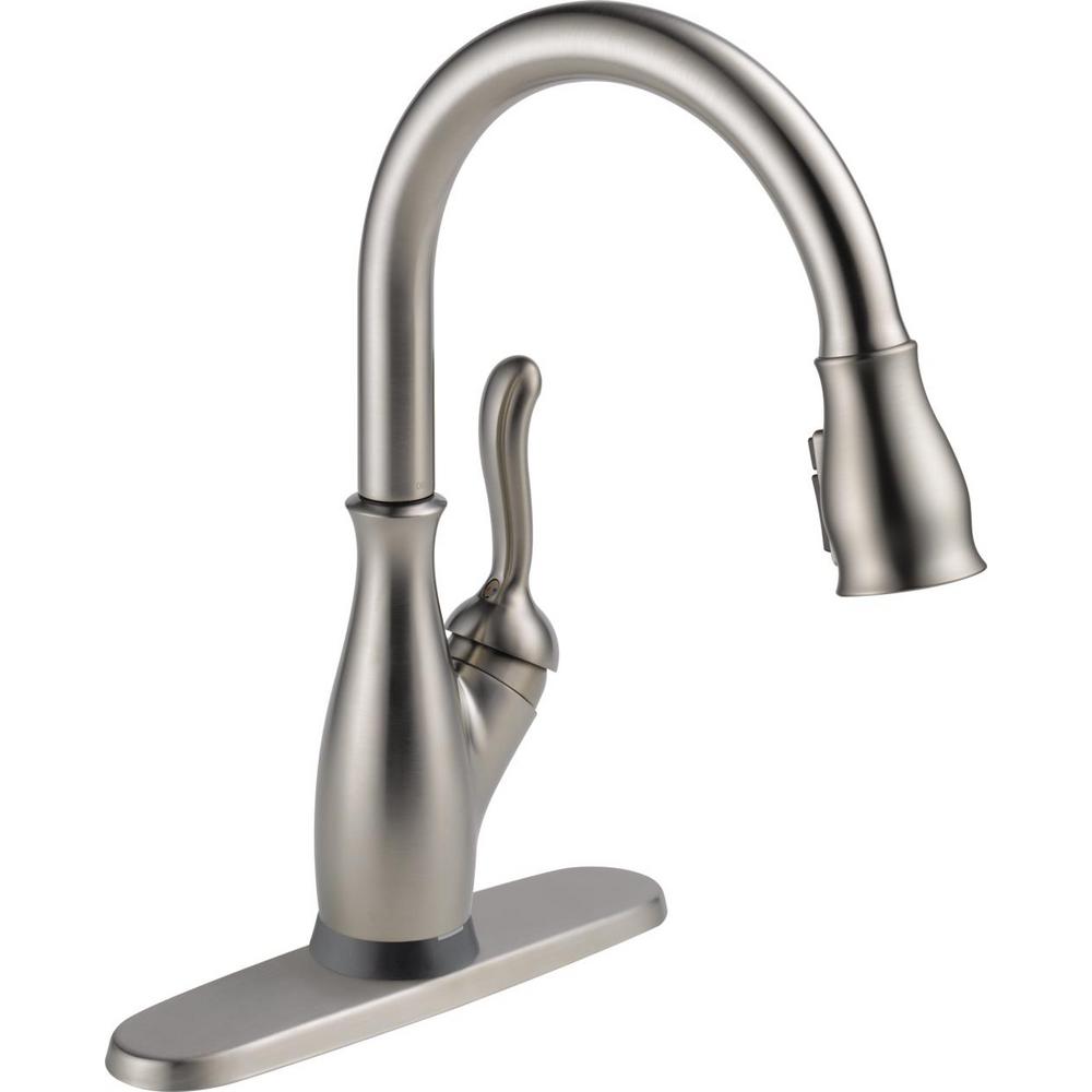 Delta Leland Single Handle Pull Down Sprayer Kitchen Faucet With