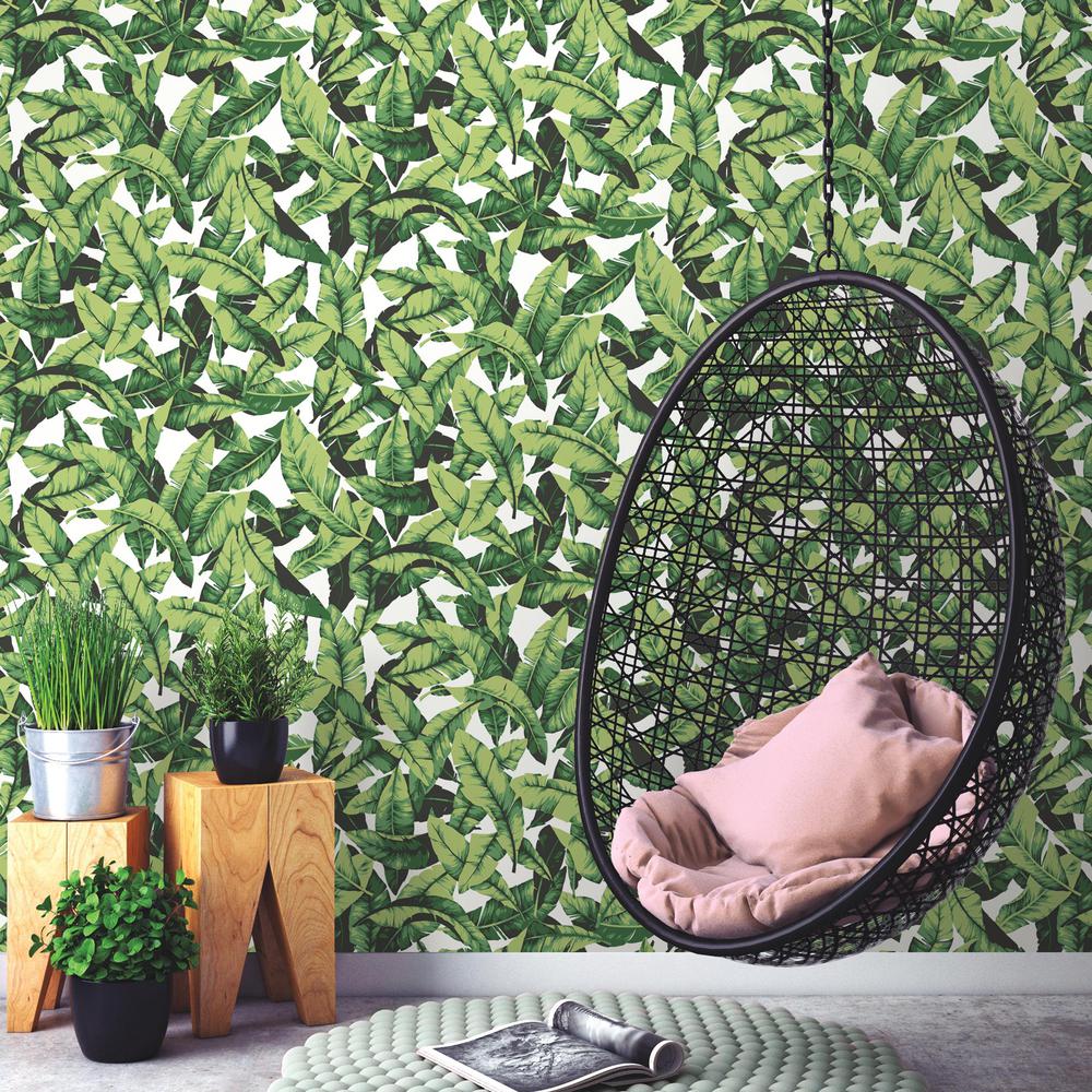 Roommates 2818 Sq Ft Greenwhite Tropical Leaf Peel And Stick