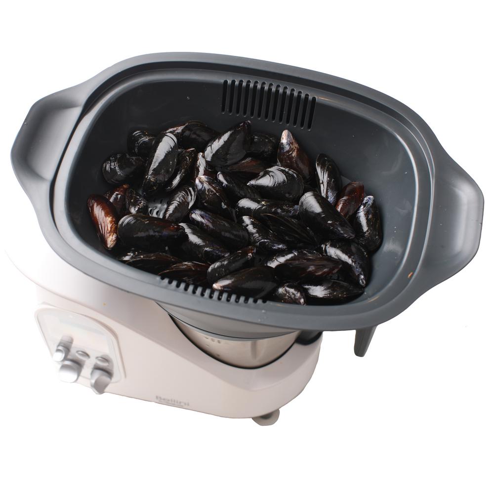 Bellini Kitchen 67 Oz 10 Speed White And Stainless Steel Master