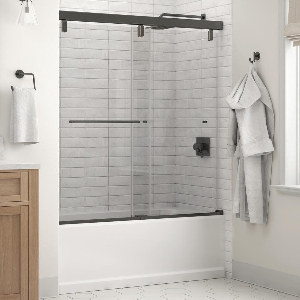Featured image of post Clear Bathtub Doors / Frameless sliding tub door in clear/matte black with clear glass and handle.