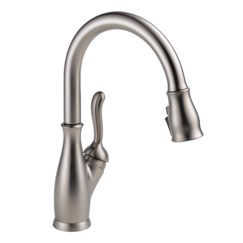 Delta Leland Single Handle Pull Down Sprayer Kitchen Faucet With