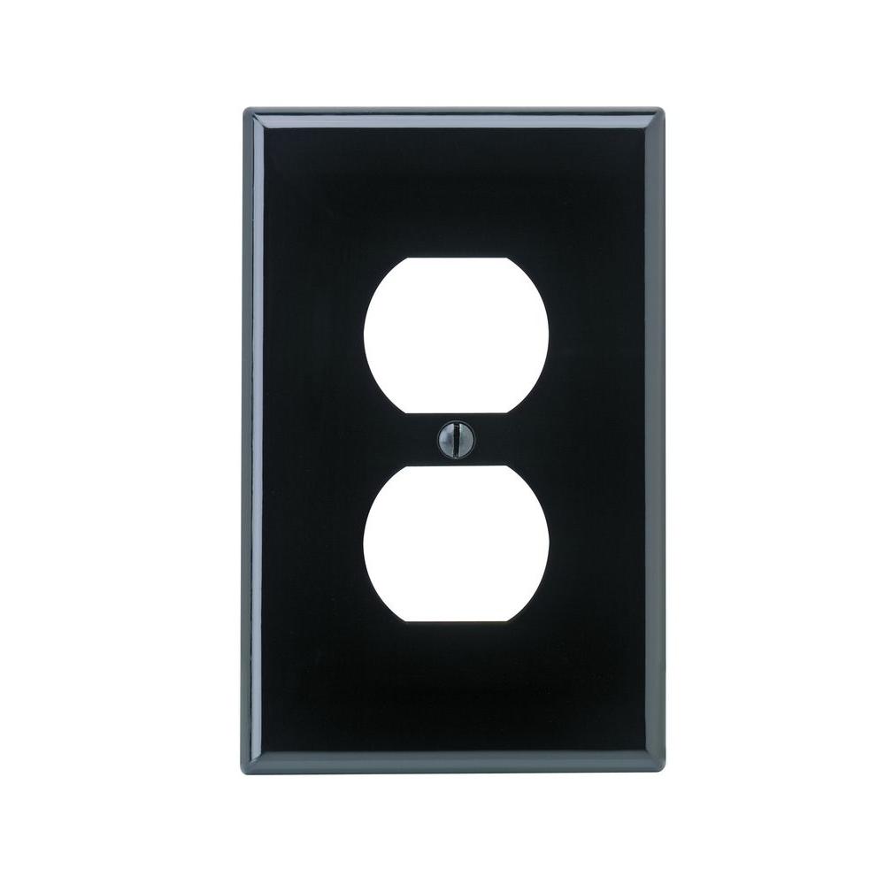 Leviton 1Gang Midway Duplex Outlet Nylon Wall Plate, BlackPJ8E The