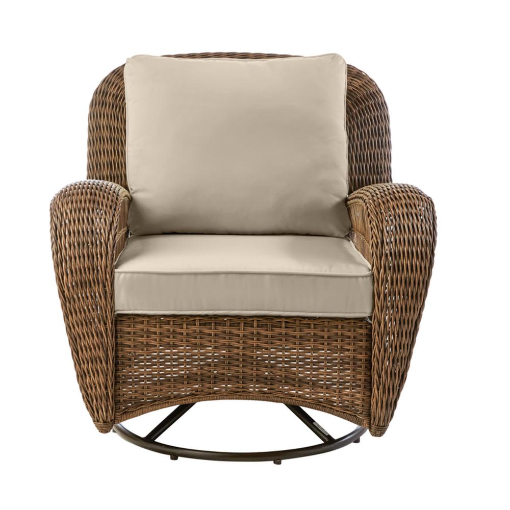 Hampton Bay Beacon Park Brown Wicker Outdoor Patio Swivel Lounge Chair