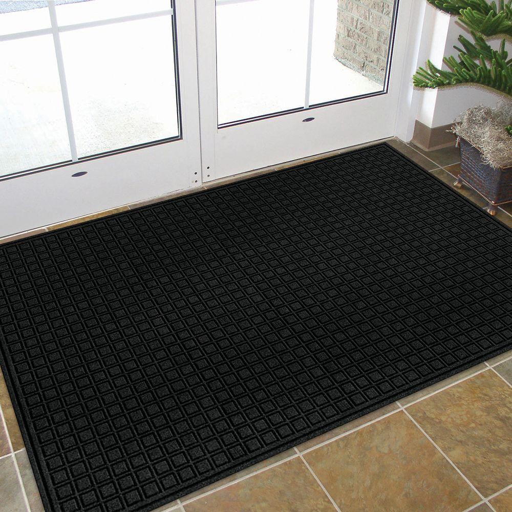 Trafficmaster Black 48 In X 72 In Synthetic Fiber And Recycled