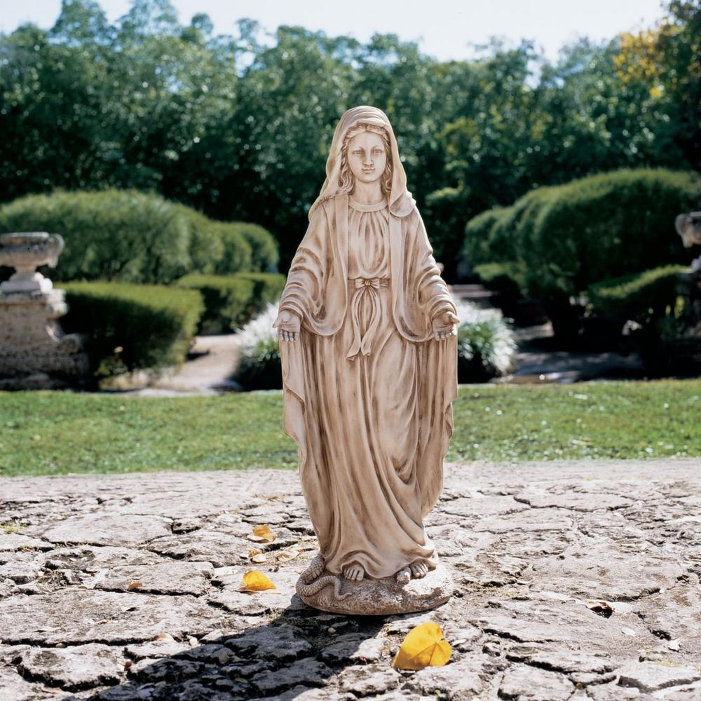 Design Toscano 43 In H Madonna Blessed Mother Large Scale Garden Statue Ky114365 The Home Depot