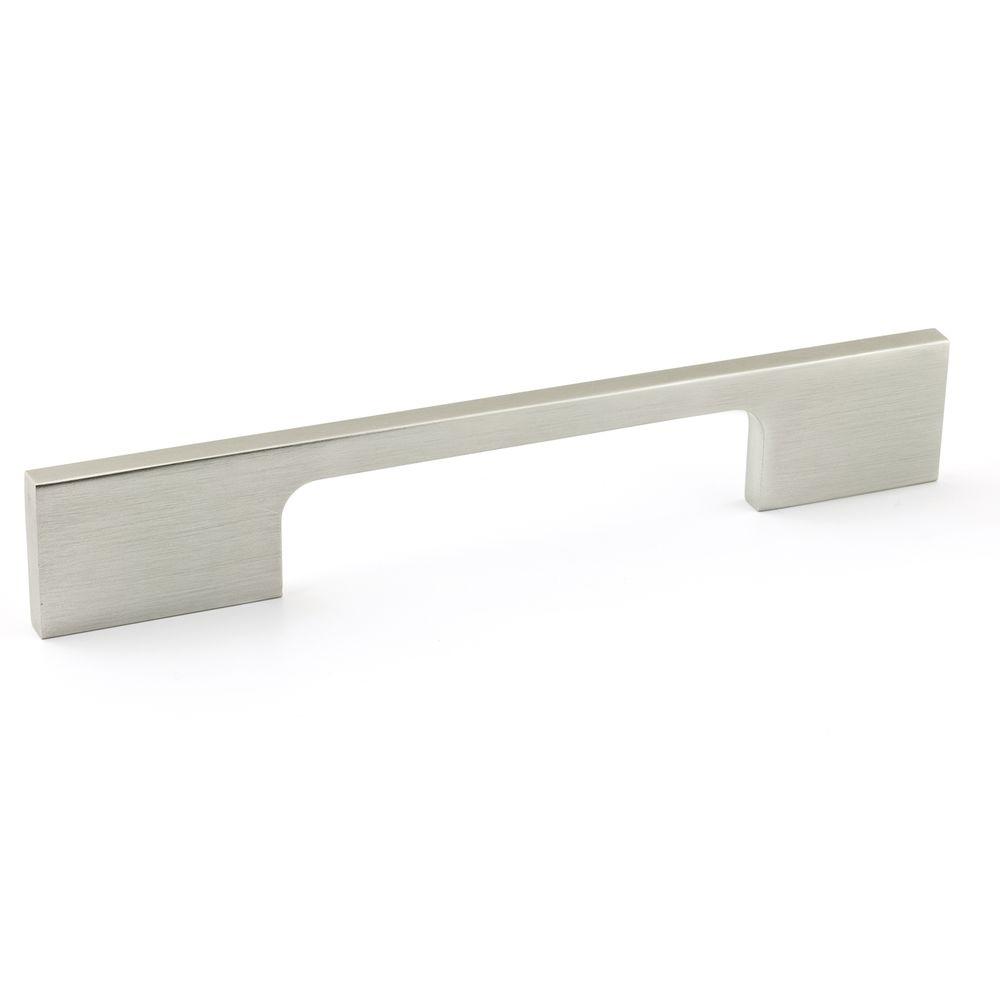 Contemporary Metal and Aluminum Pull - Brushed Nickel Finish Richelieu Hardware BP905160195 160 mm 6-1//4 in