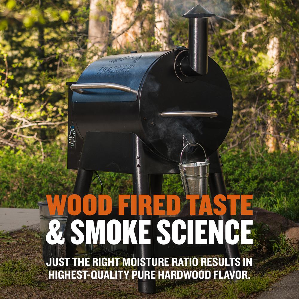 Traeger 20 Lb Signature Blend Wood Pellets Pel331 The Home Depot