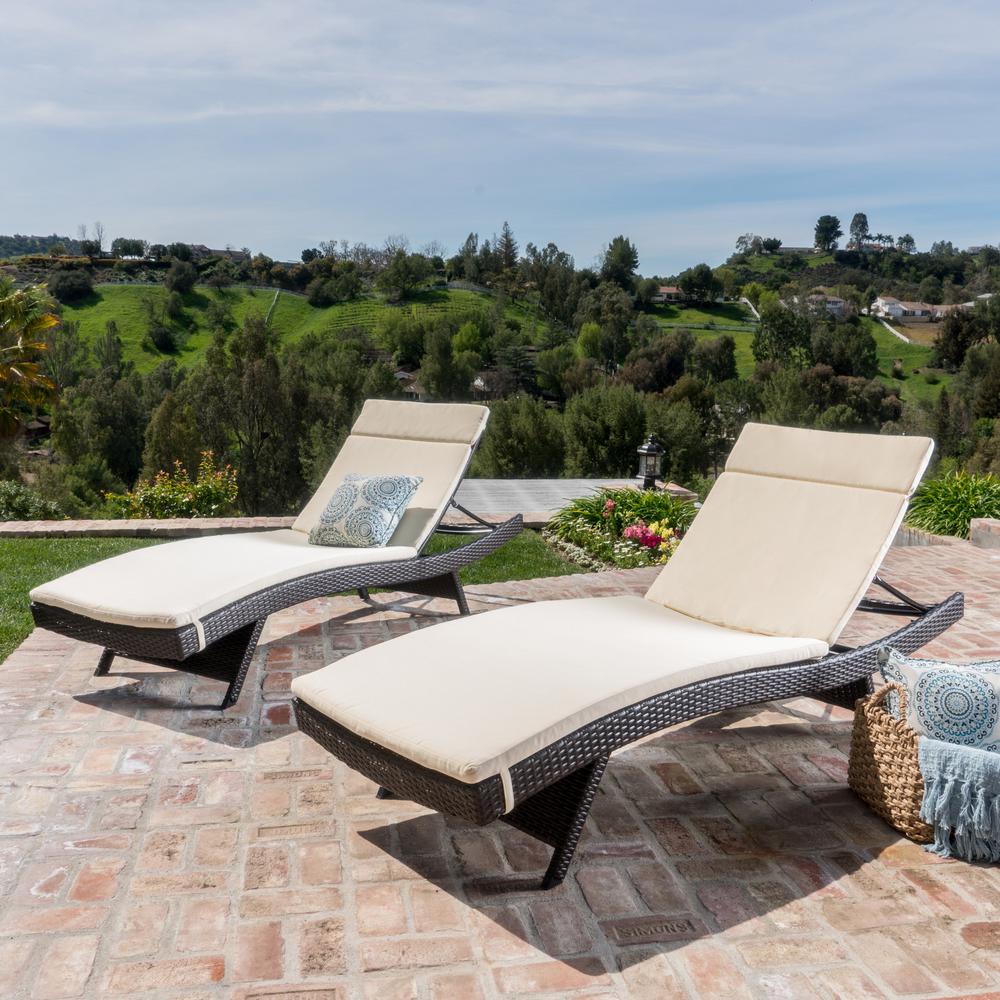 Salem Multi-Brown 4-Piece Wicker Outdoor Chaise Lounge with Beige