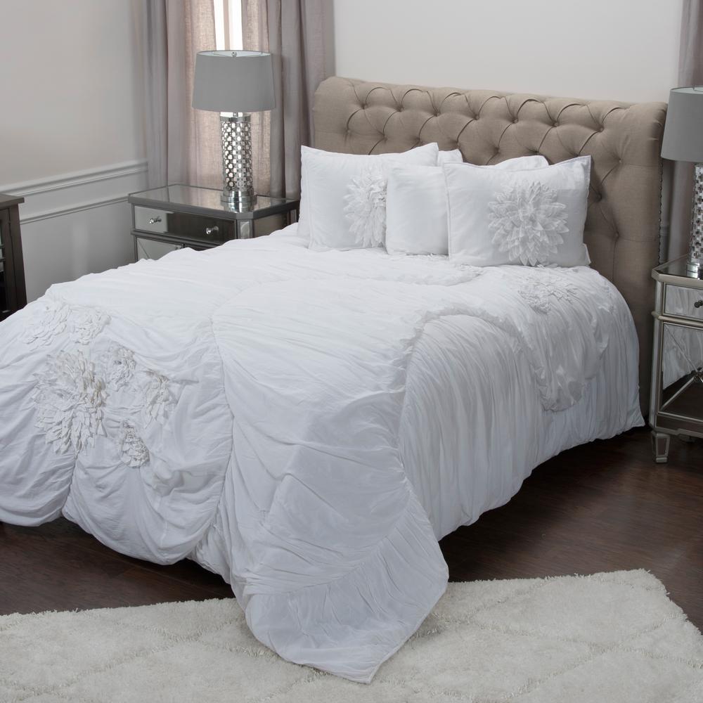 Rizzy Home White Solid Flower Pattern 3 Piece Queen Bed Set