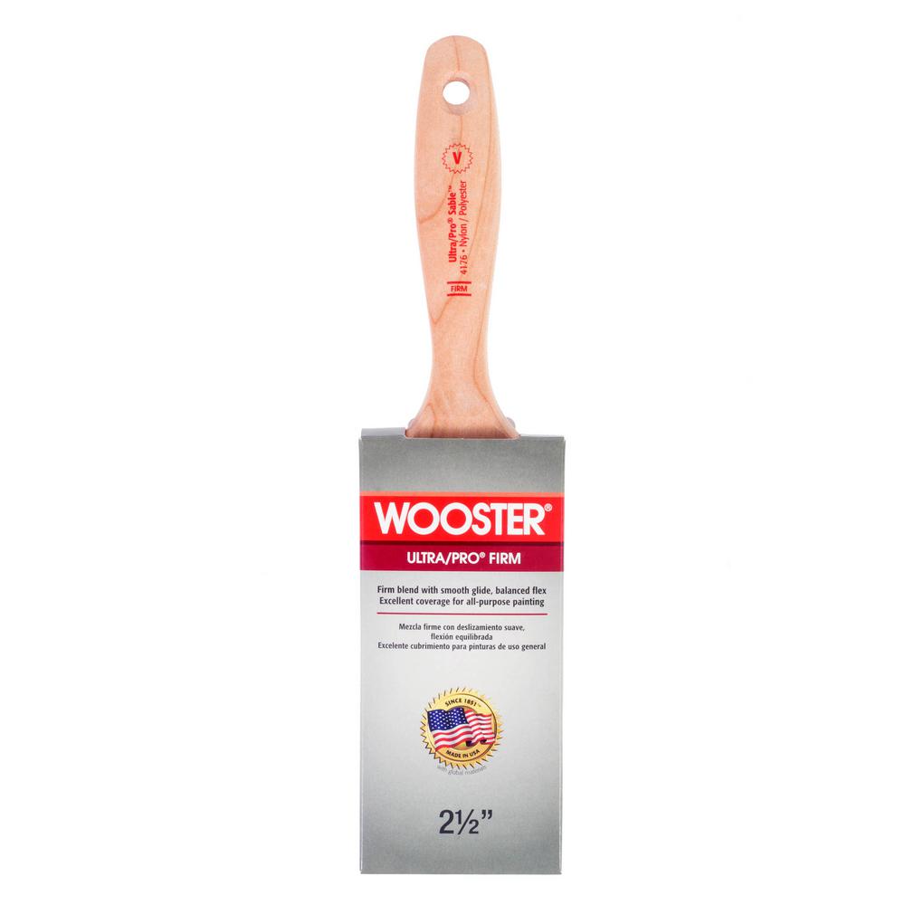 Wooster Pro 21/2 in. Nylon/Polyester Flat Brush0H21450024 The Home