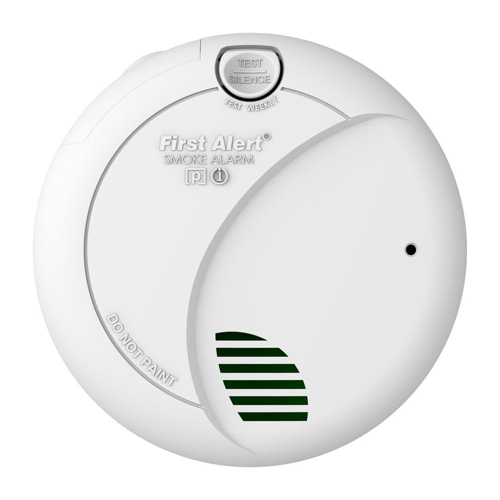 https://images.homedepot-static.com/productImages/1aa38f42-0a3a-4915-9b79-aeece286fe14/svn/first-alert-smoke-detectors-7010b-64_300.jpg