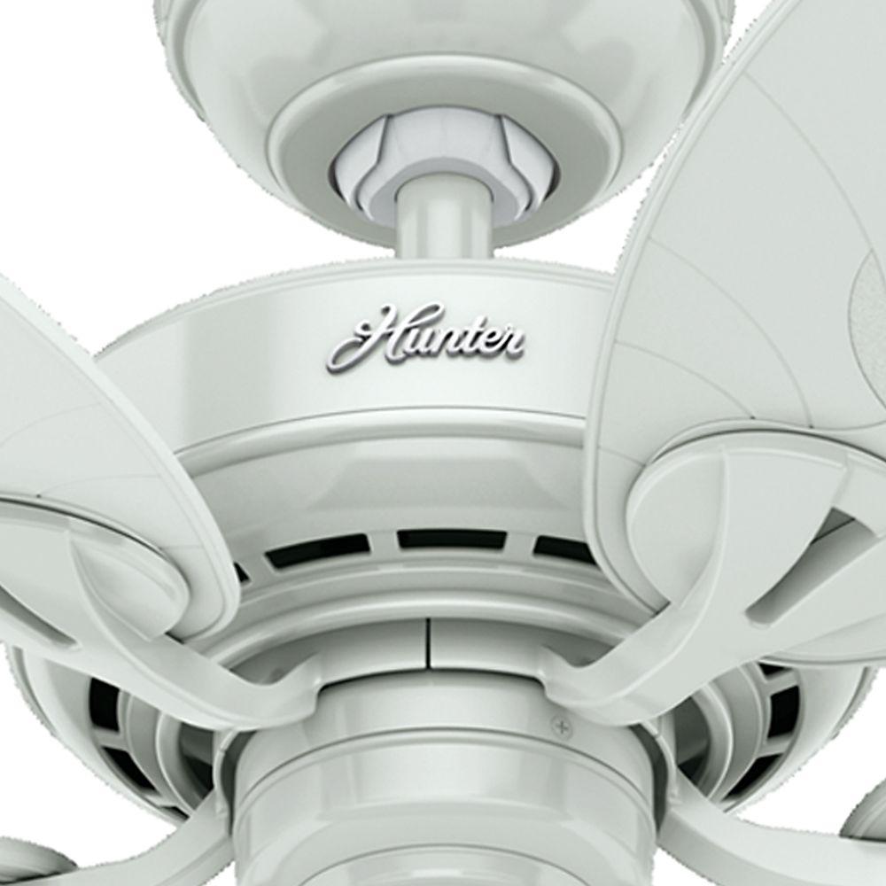 Hunter Bayview 54 In Indoor Outdoor White Ceiling Fan