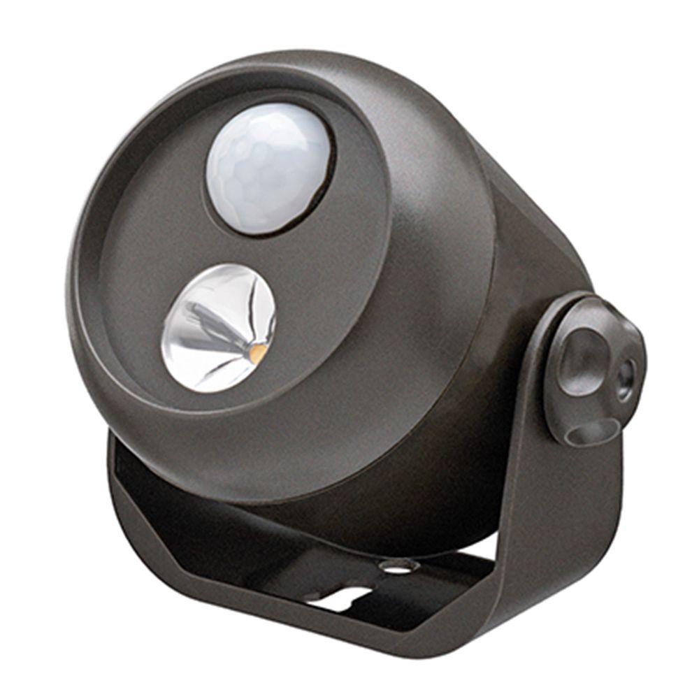 The Led Motion Activated Netbright High Performance Security Light Combines Mr Beams Signature Features Wit Security Lights Mr Beams Outdoor Security Lighting