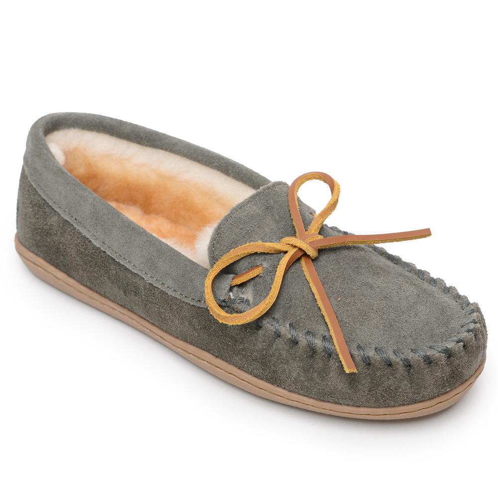 minnetonka sheepskin slippers