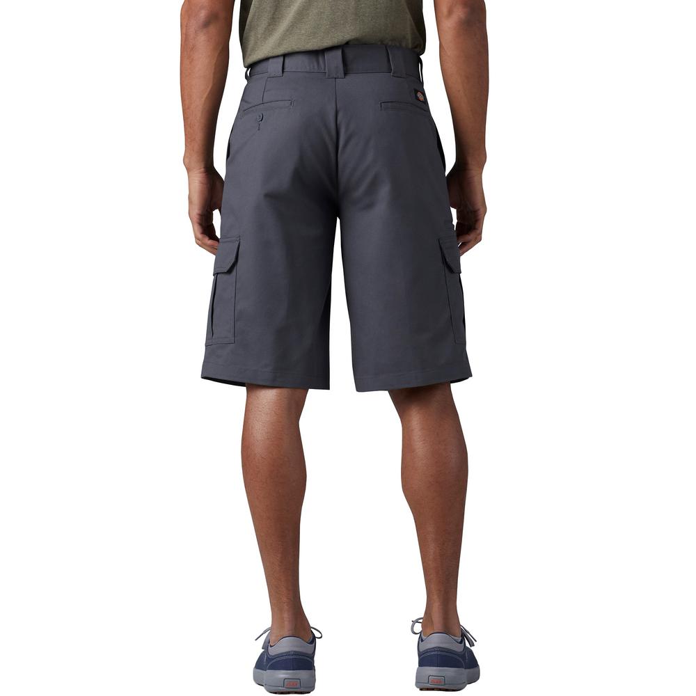 mens relaxed fit cargo shorts