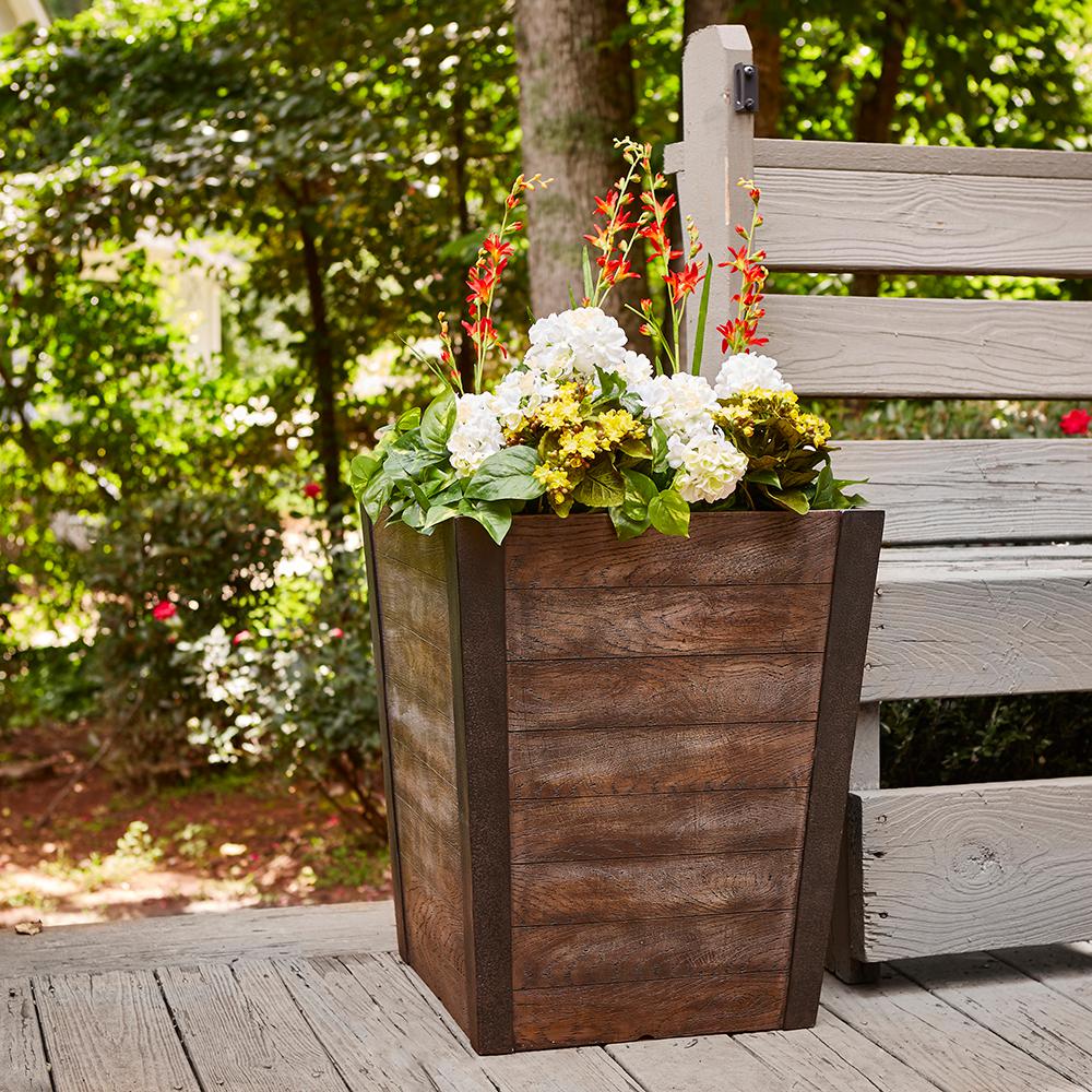 Southern Patio Plant Pots Planters The Home Depot