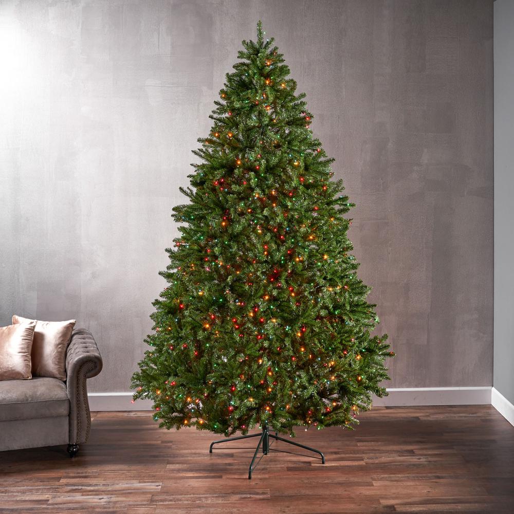 Noble House 9 Ft Pre Lit Norway Spruce Hinged Artificial