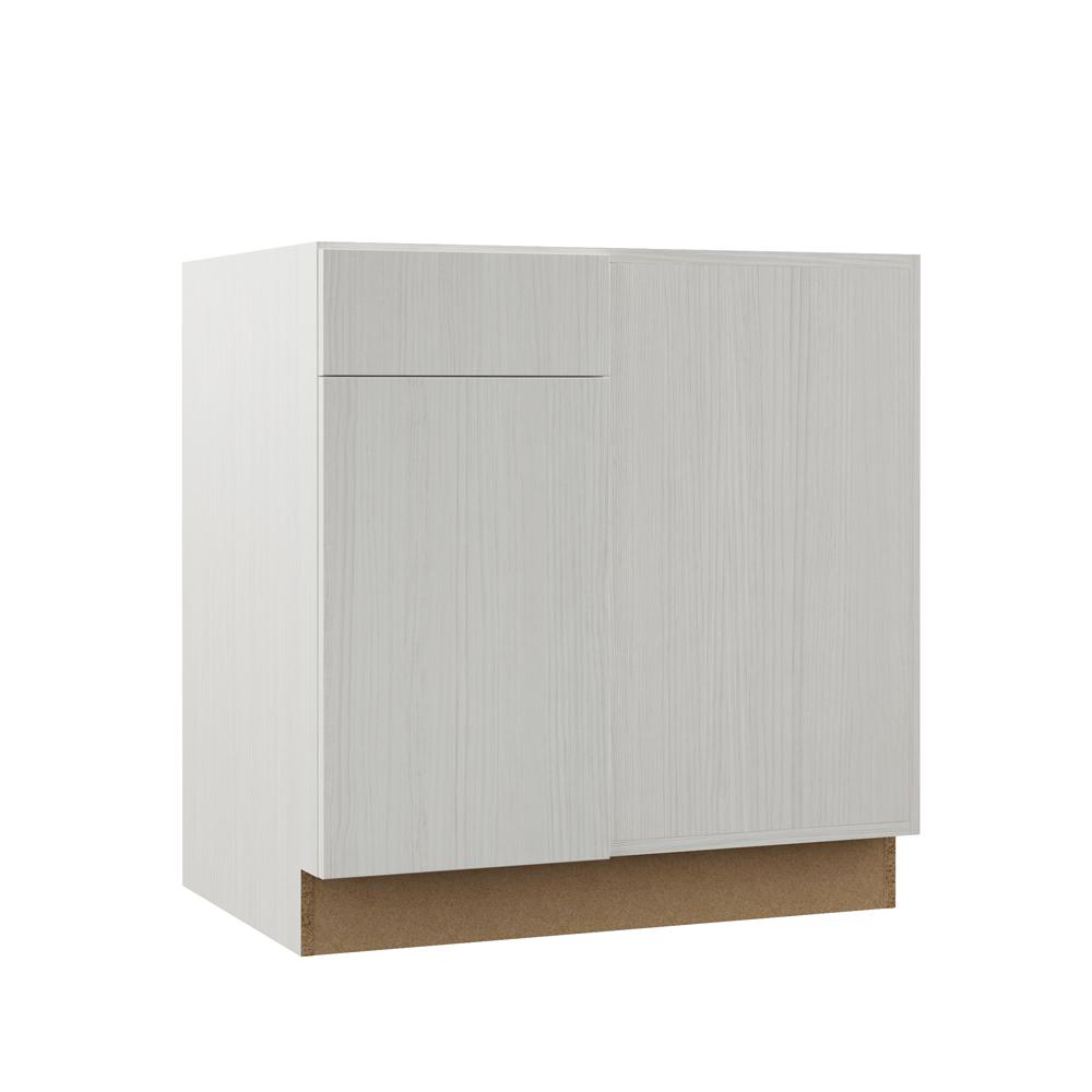 Hampton Bay Designer Series Edgeley Assembled 33x34 5x23 In Blind