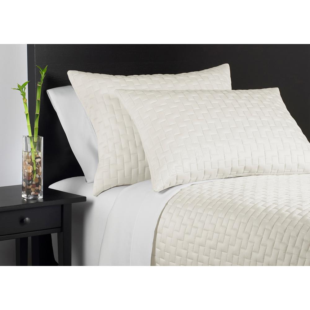 Caro Home 100 Rayon From Bamboo Ivory Queen Coverlet Set 67694qnn01 Caro Home 100 Rayon From Bamboo Ivory Queen Coverlet Set