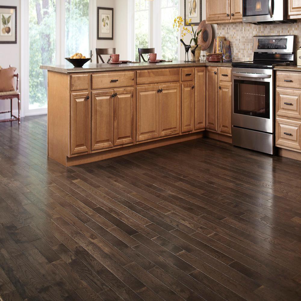 Home Decorators Collection Eir Venbrook Oak 12 Mm Thick X 7 1 2 In Wide X 54 1 3 In Length Laminate Flooring 14 19 Sq Ft Case Hdcwr06 The Home Depot