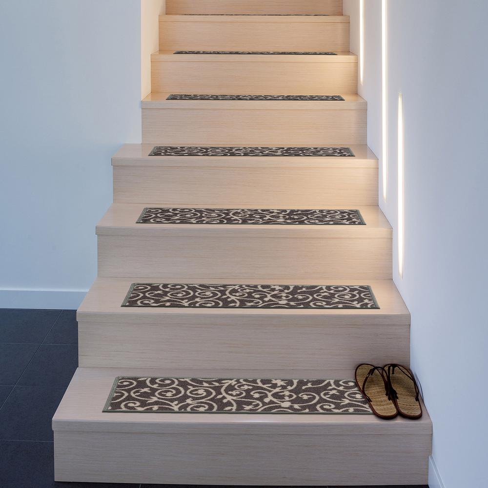 World Rug Gallery Contemporary Scroll Non Slip Stair Treads 8 6 X