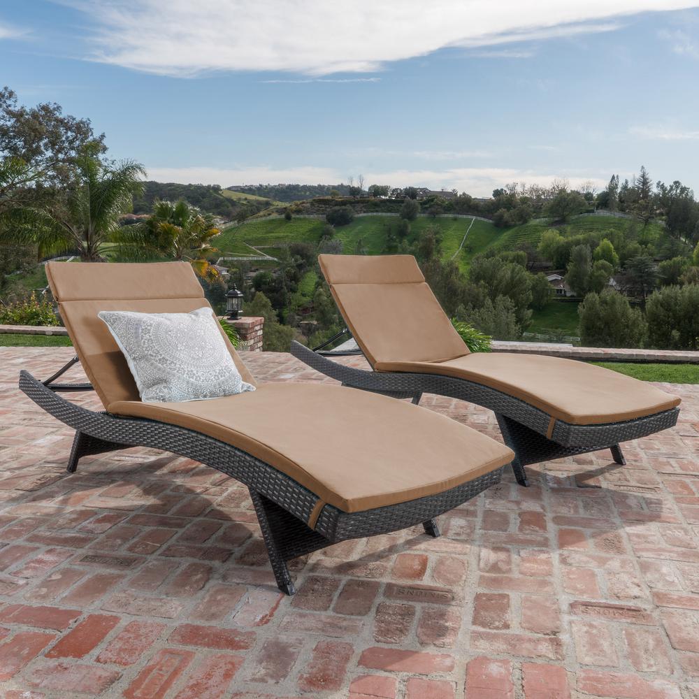 Salem Grey 4-Piece Wicker Outdoor Chaise Lounge with Caramel Cushions