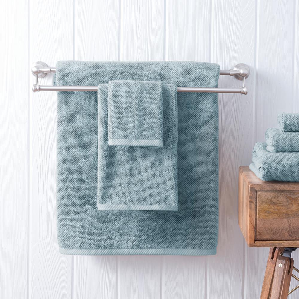 blue bathroom towels