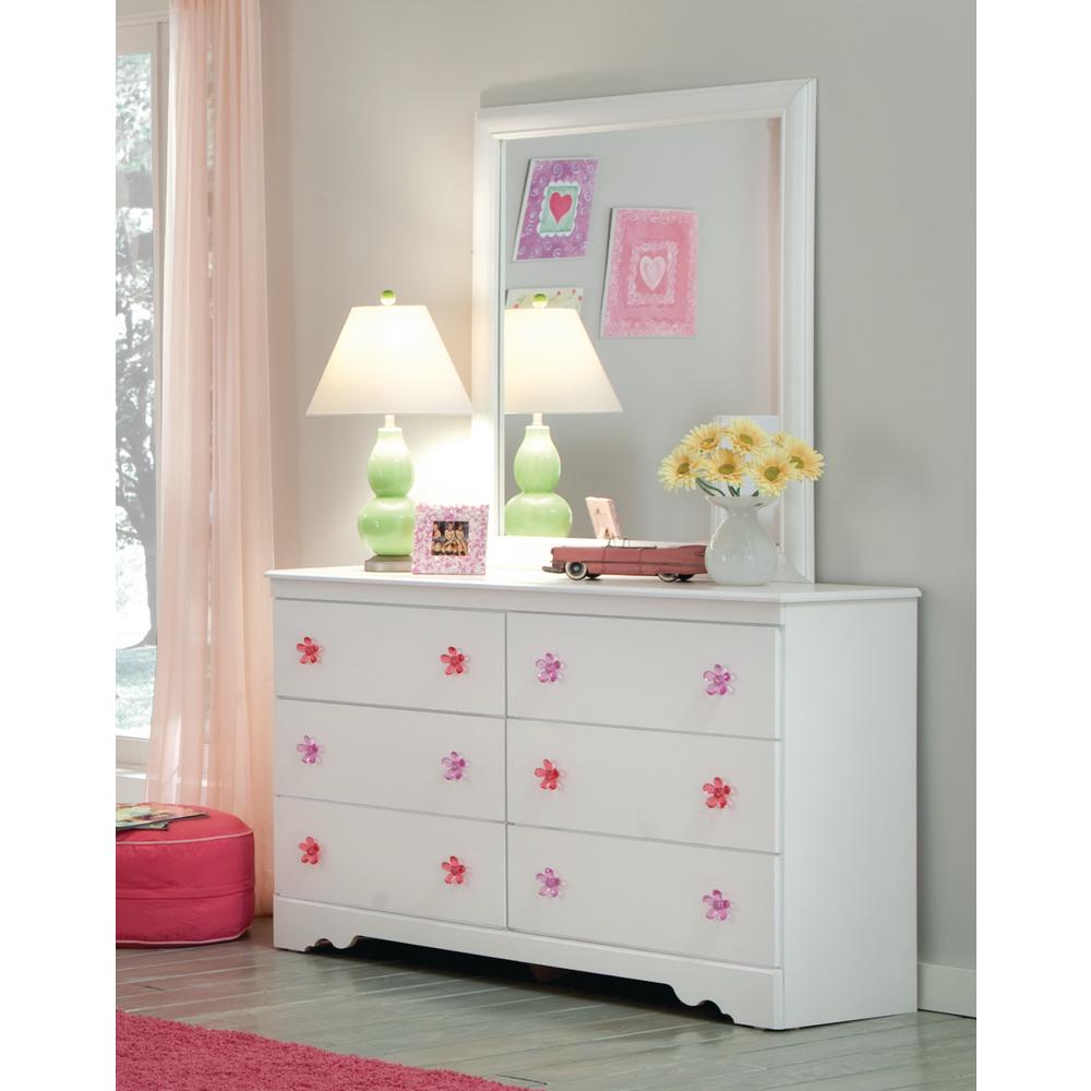 American Furniture Classics 6 Piece White Bedroom With Pink Pulls