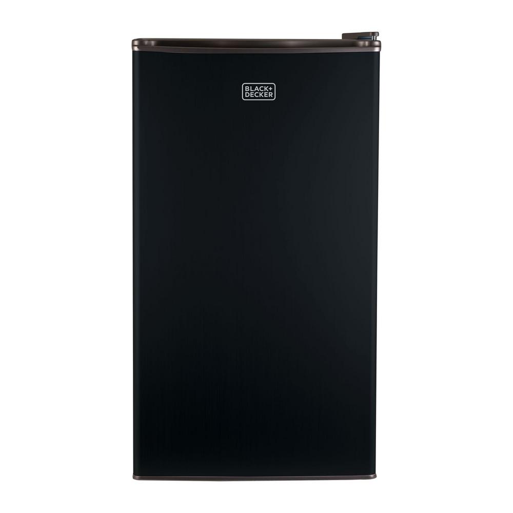 Magic Chef 3.5 cu. ft. Mini Refrigerator in Black, ENERGYSTAR