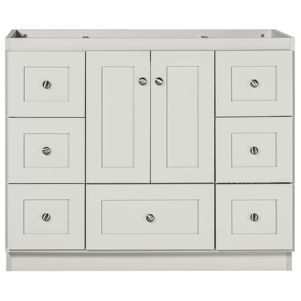 Simplicity By Strasser Shaker 42 In W X 21 D 34 5 H Bath Vanity Cabinet Only With Center Basins Dewy Morning