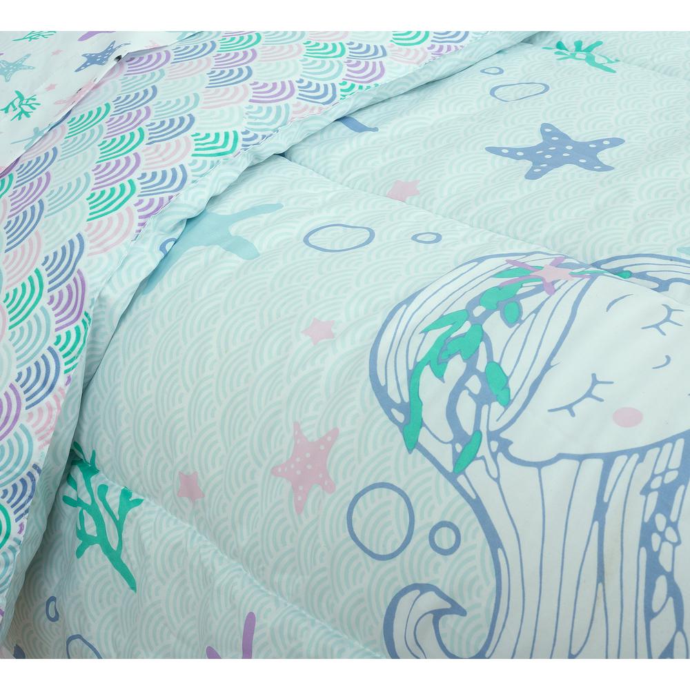 Space Explorer Astronauts Planets Stars and Spaceships Super Soft Full Bed in a Bag with Reversible Comforter and Sheet Set