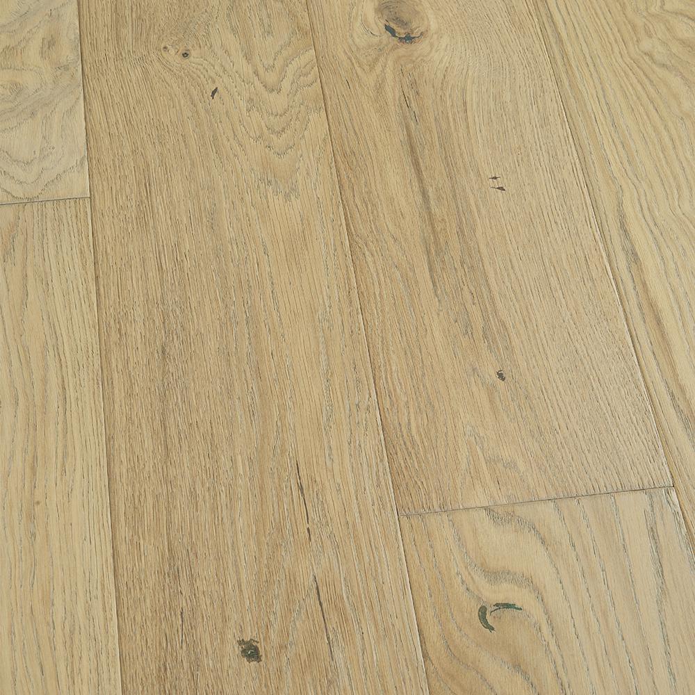 Malibu Wide Plank French Oak Mavericks 3 8 In Thick X 6 1 2 In Wide X Varying Length Click Lock Hardwood Flooring 23 64 Sq Ft Case Hdmpcl121ef The Home Depot