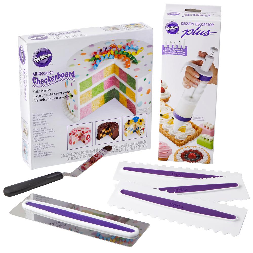 Wilton Checkerboard Cake Decorating Set 7 Piece 2109