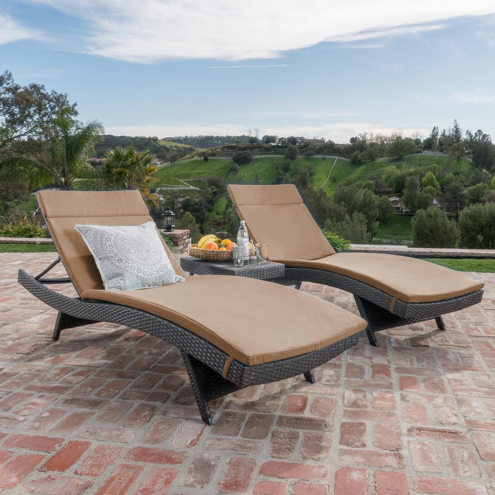 Salem Grey 5-Piece Wicker Outdoor Chaise Lounge with Caramel Cushions