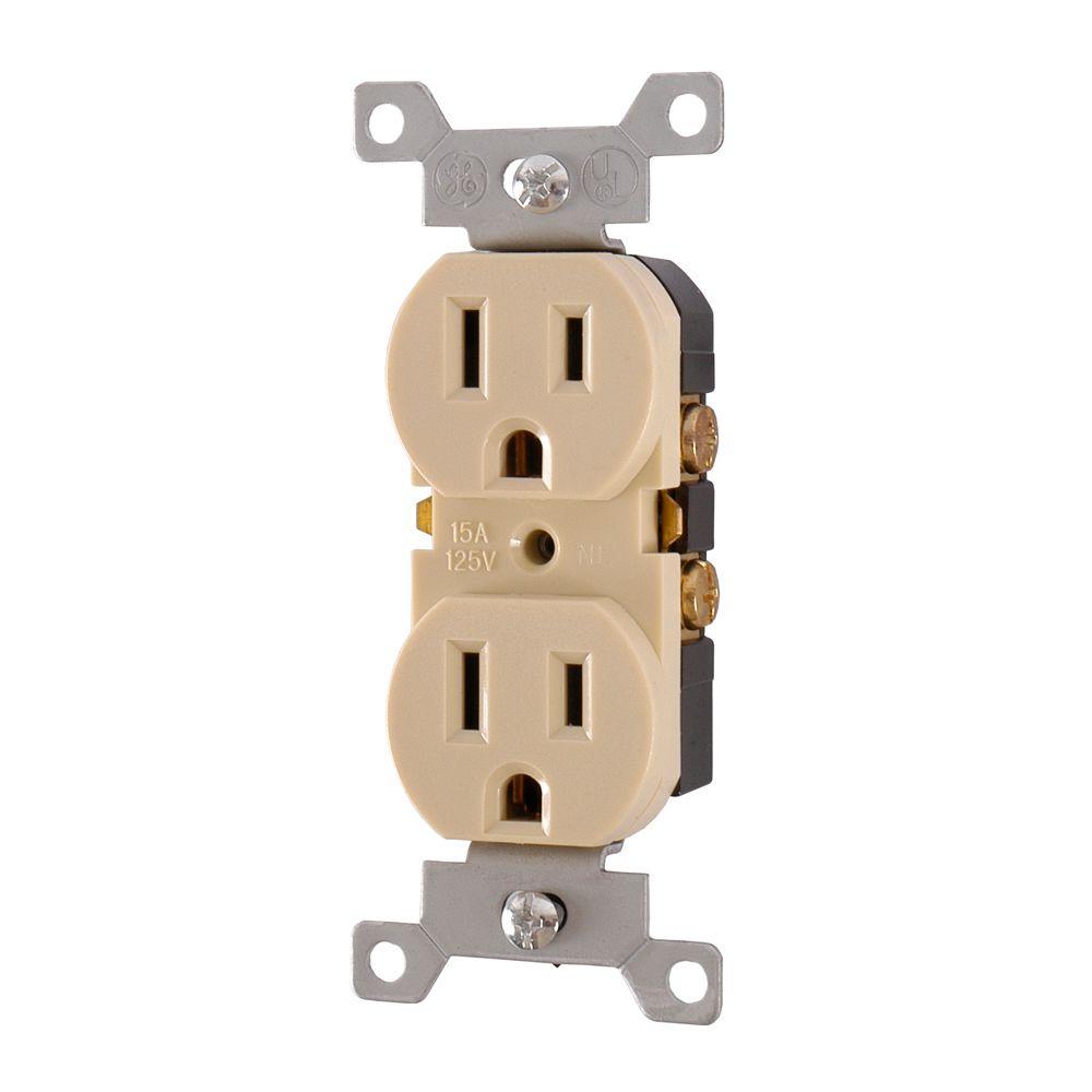 GE 15 Amp 125Volt AC Tamper Resistant Duplex Grounded Receptacle