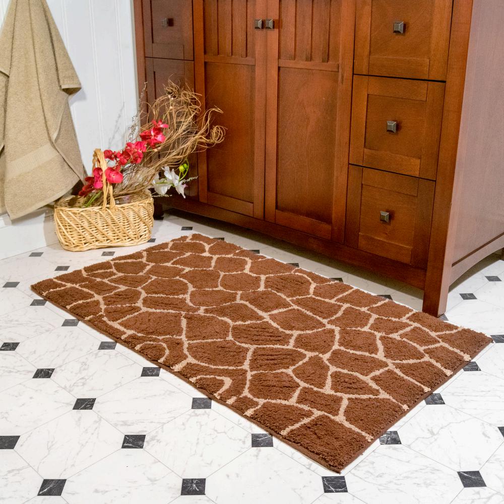 Chesapeake Merchandising Giraffe Chocolate And Beige 21 In X 34 In And 24 In X 40 In 2 Piece Bath Rug Set 26988 The Home Depot