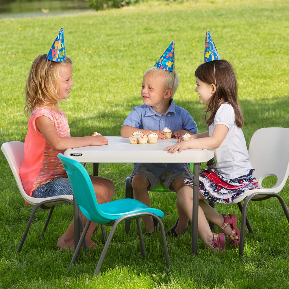 childrens outdoor table and chair set