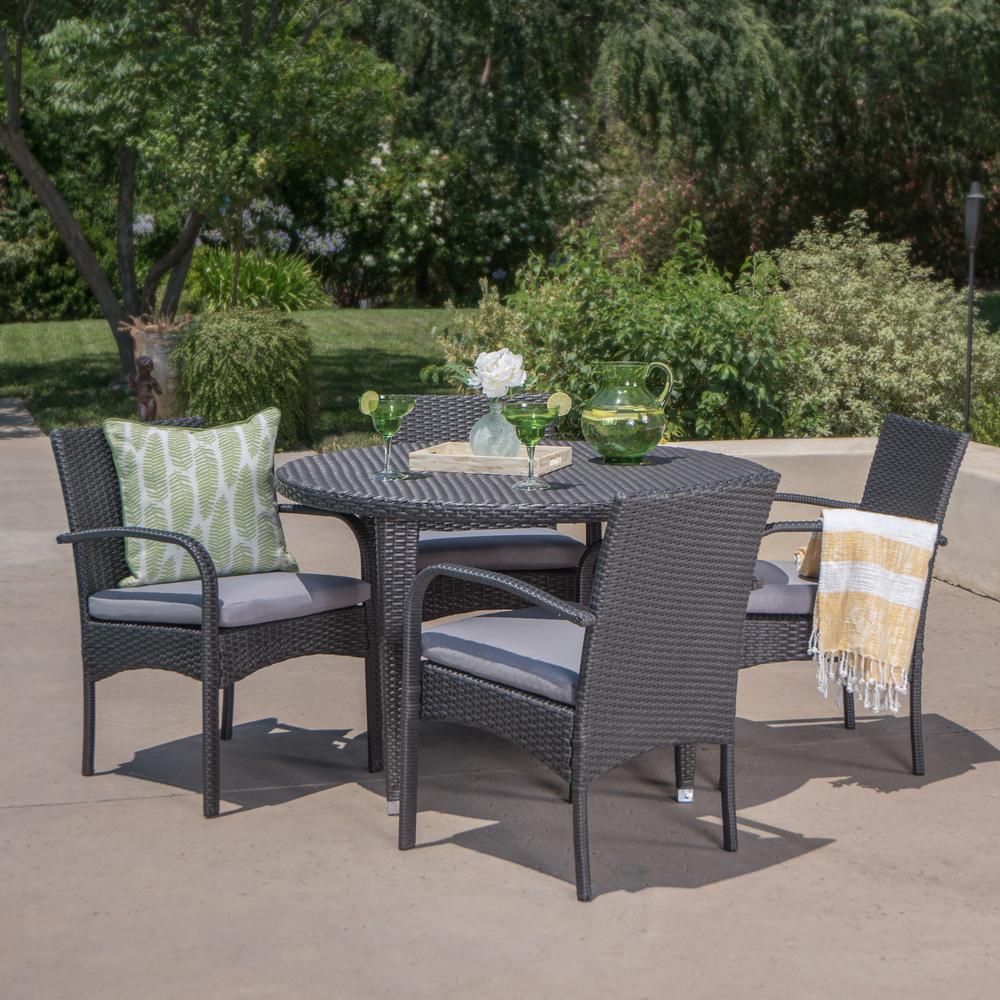 Le House Logan Grey 5 Piece Wicker Circular Outdoor Dining Set Logan Grey 5 Piece Wicker Circular Outdoor Dining Set With Cushion