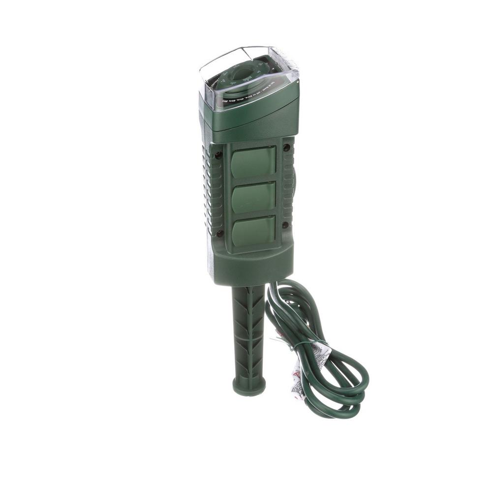 Woods Outdoor Plug In Photocell Light Sensor 1Amp 6 Outlet Yard Stake