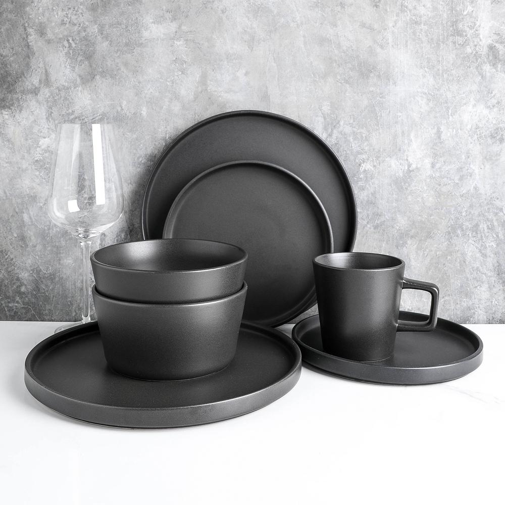 black stoneware plates