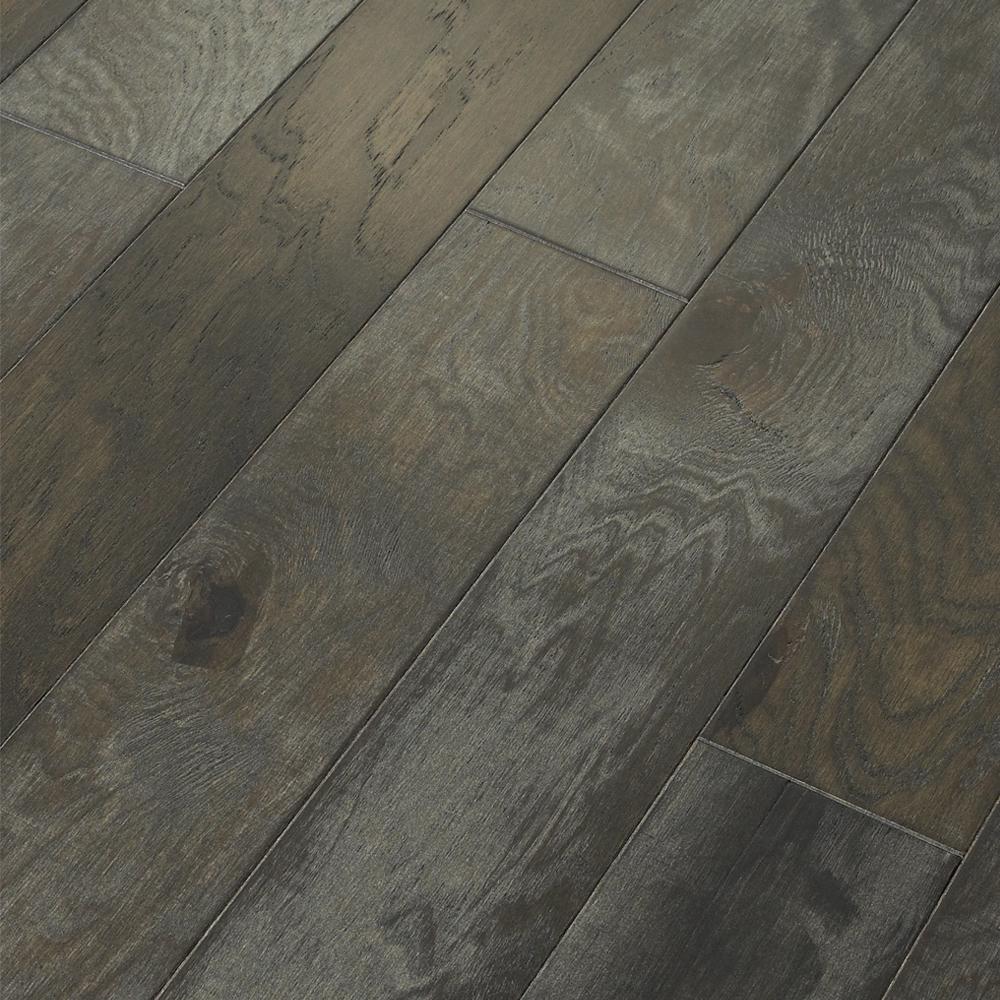 Shaw Take Home Sample Majestic Hickory Grandview Engineered Click Shaw Take Home Sample Majestic Hickory Grandview Engineered Click Hardwood Flooring 5 In